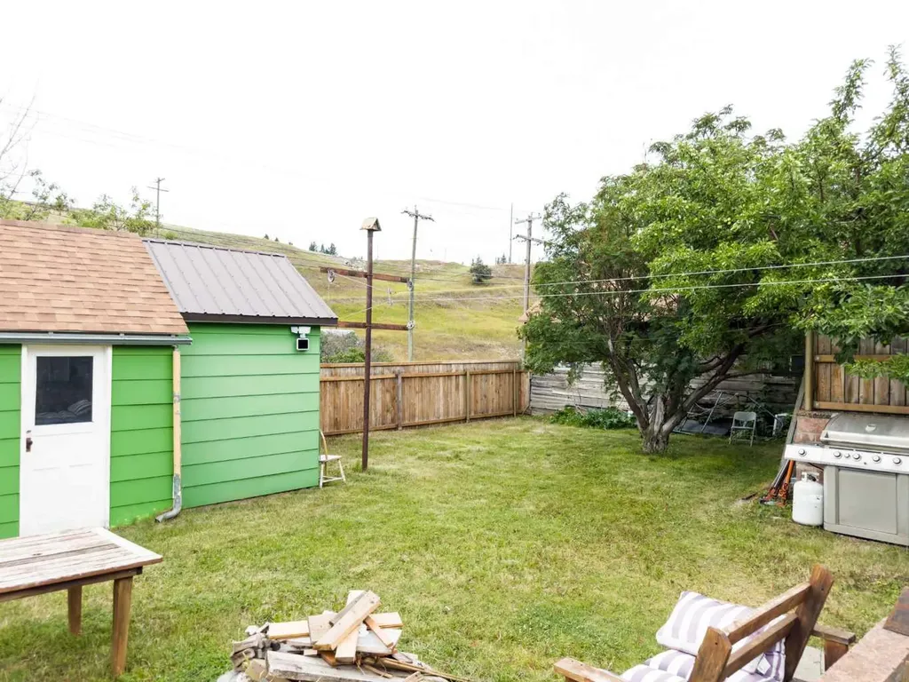 8301 20 Avenue Coleman AB T0K 0M0