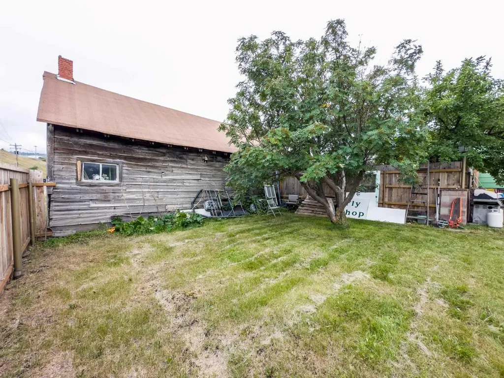8301 20 Avenue Coleman AB T0K 0M0