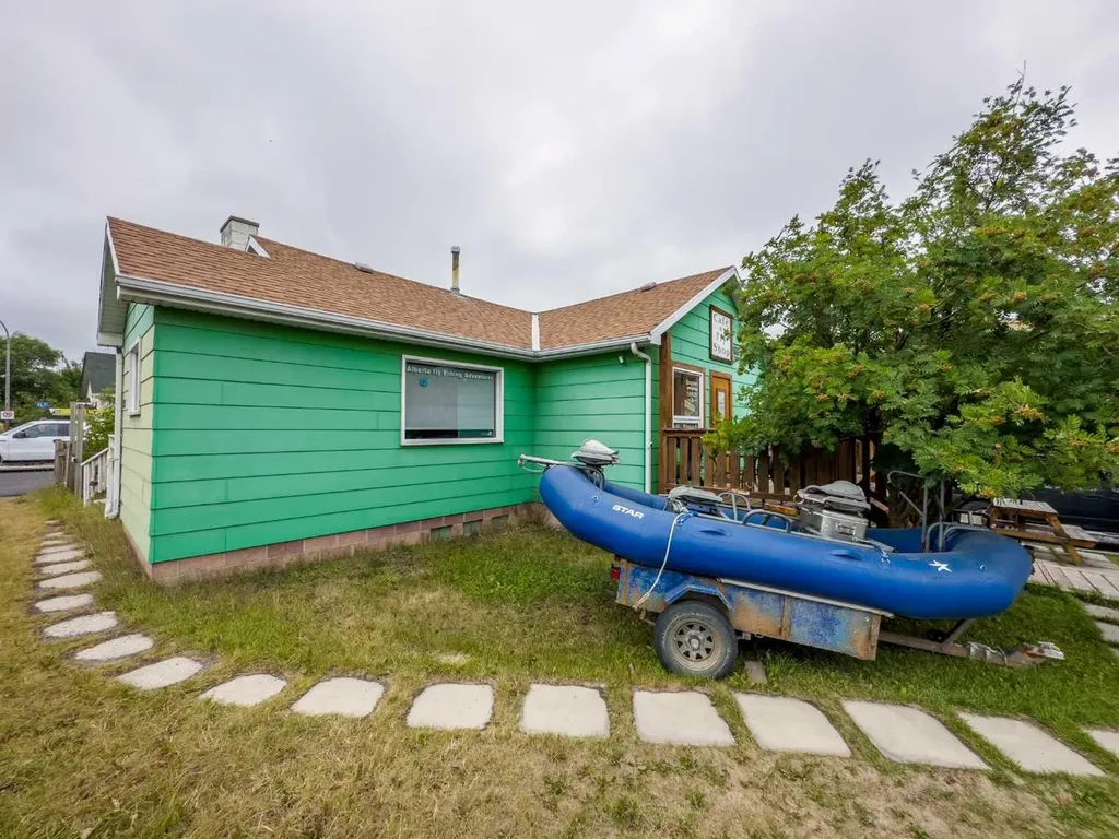 8301 20 Avenue Coleman AB T0K 0M0
