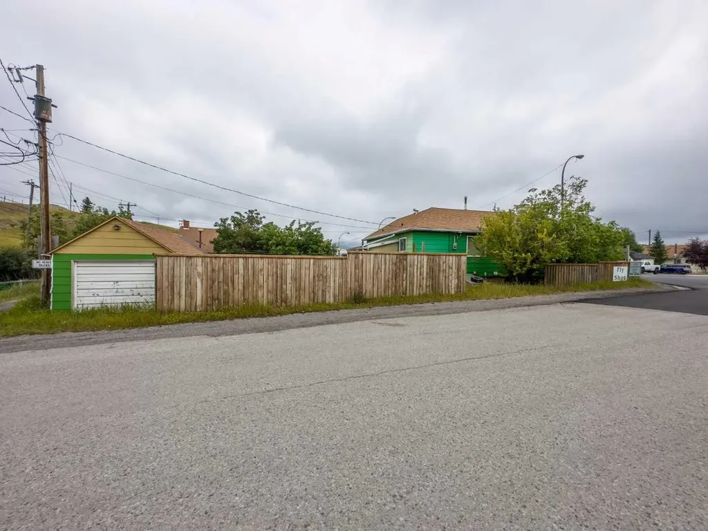 8301 20 Avenue Coleman AB T0K 0M0