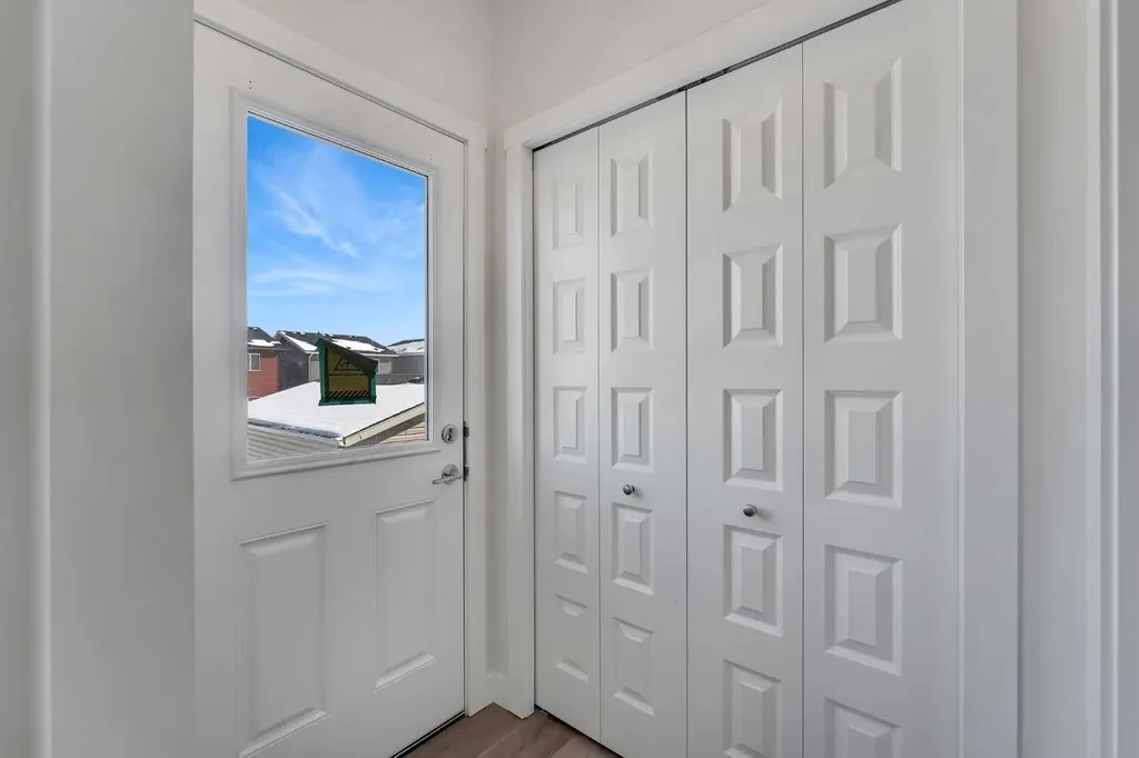 726 Bayview Hill SW Airdrie AB T4B 5M4