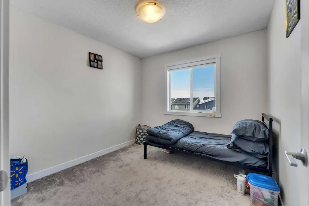 726 Bayview Hill SW Airdrie AB T4B 5M4