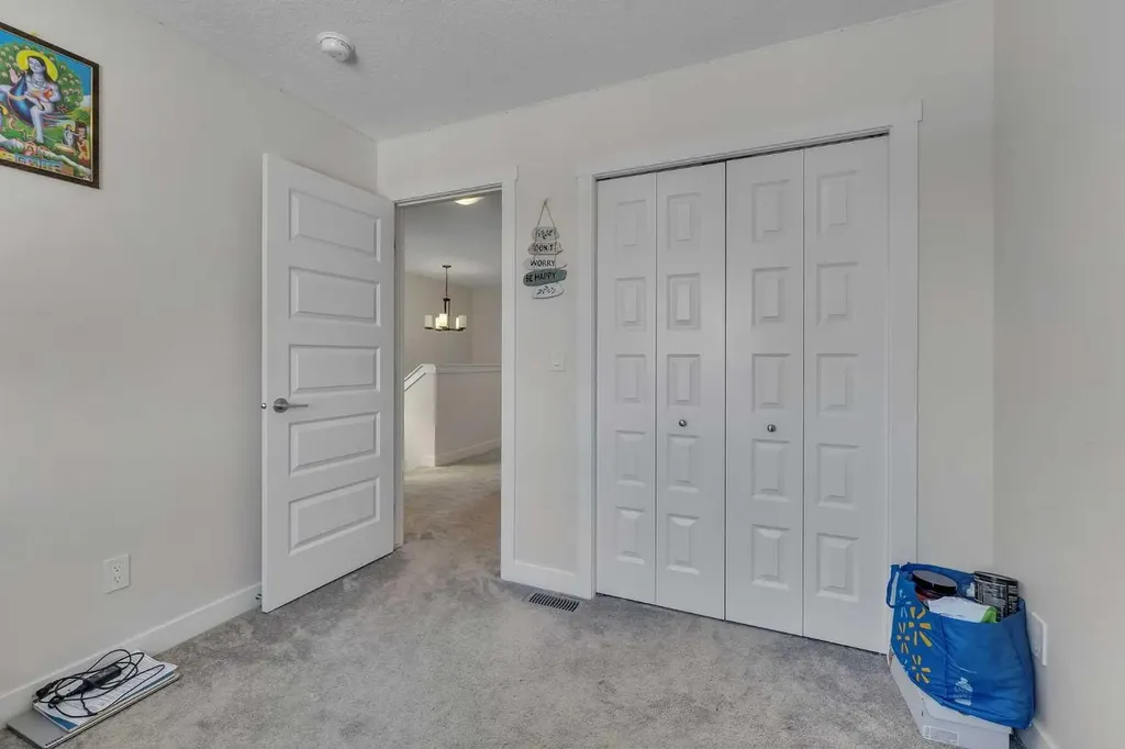 726 Bayview Hill SW Airdrie AB T4B 5M4