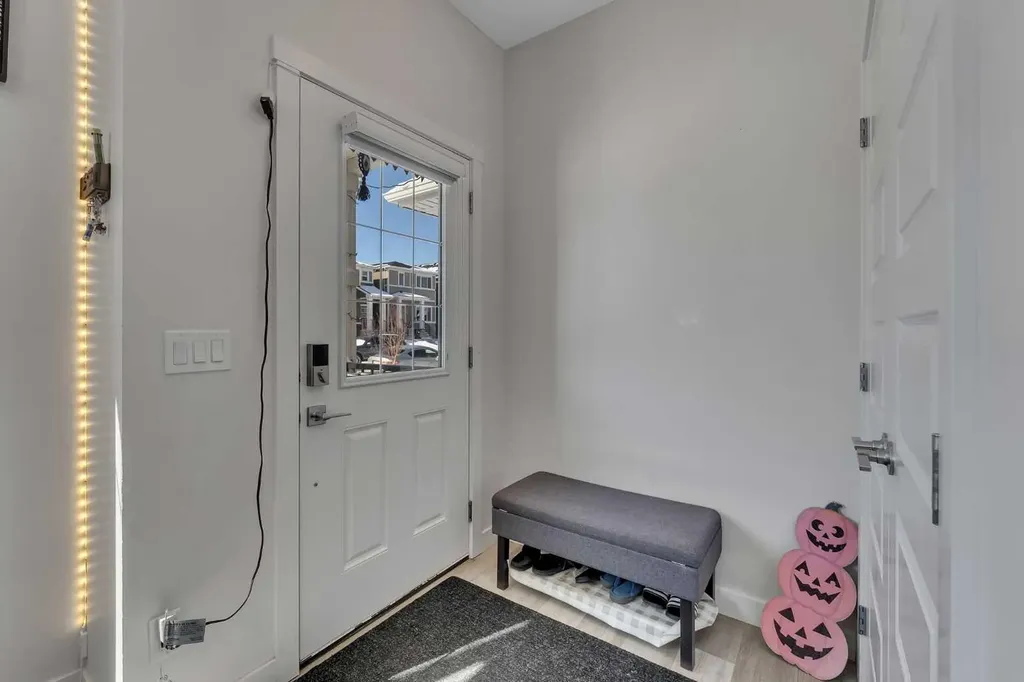726 Bayview Hill SW Airdrie AB T4B 5M4