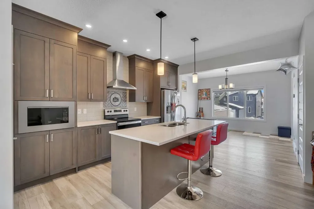 726 Bayview Hill SW Airdrie AB T4B 5M4