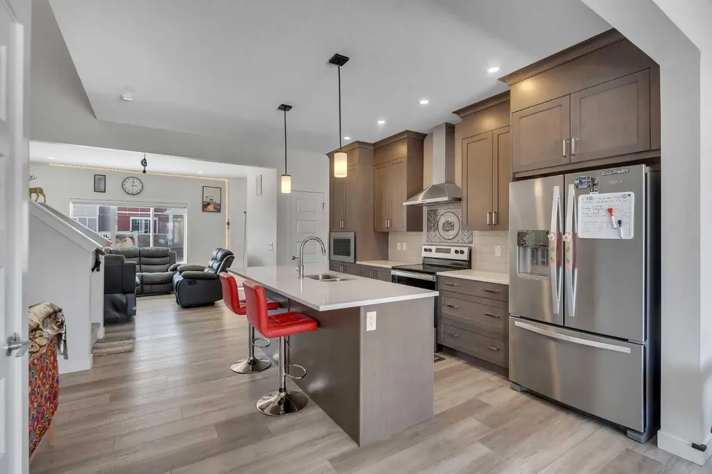 726 Bayview Hill SW Airdrie AB T4B 5M4