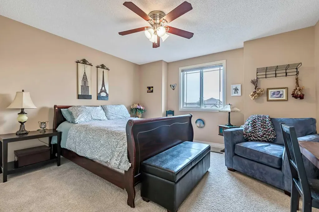 43 Sheep River Heights Okotoks AB T1S 2A1