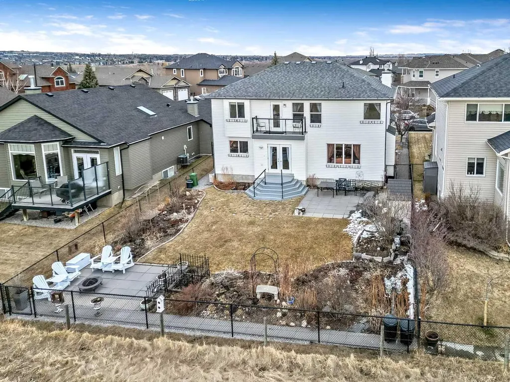 43 Sheep River Heights Okotoks AB T1S 2A1