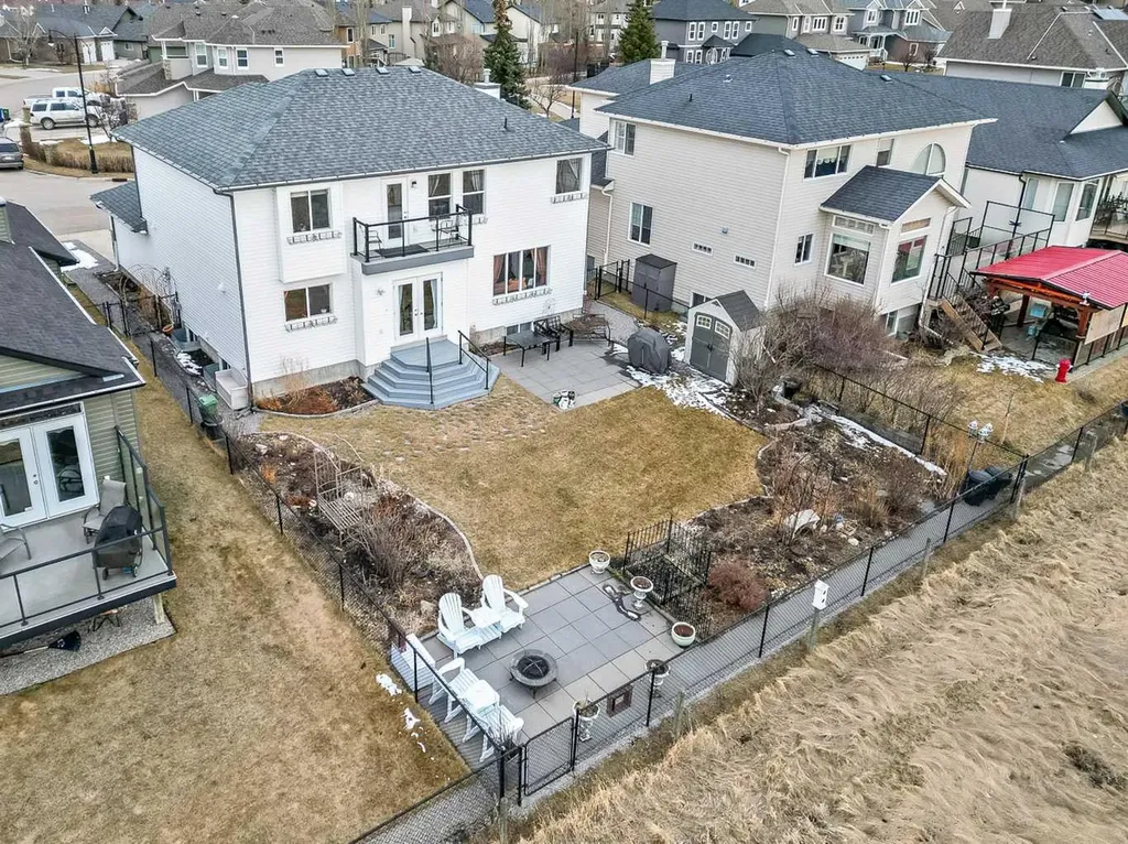 43 Sheep River Heights Okotoks AB T1S 2A1
