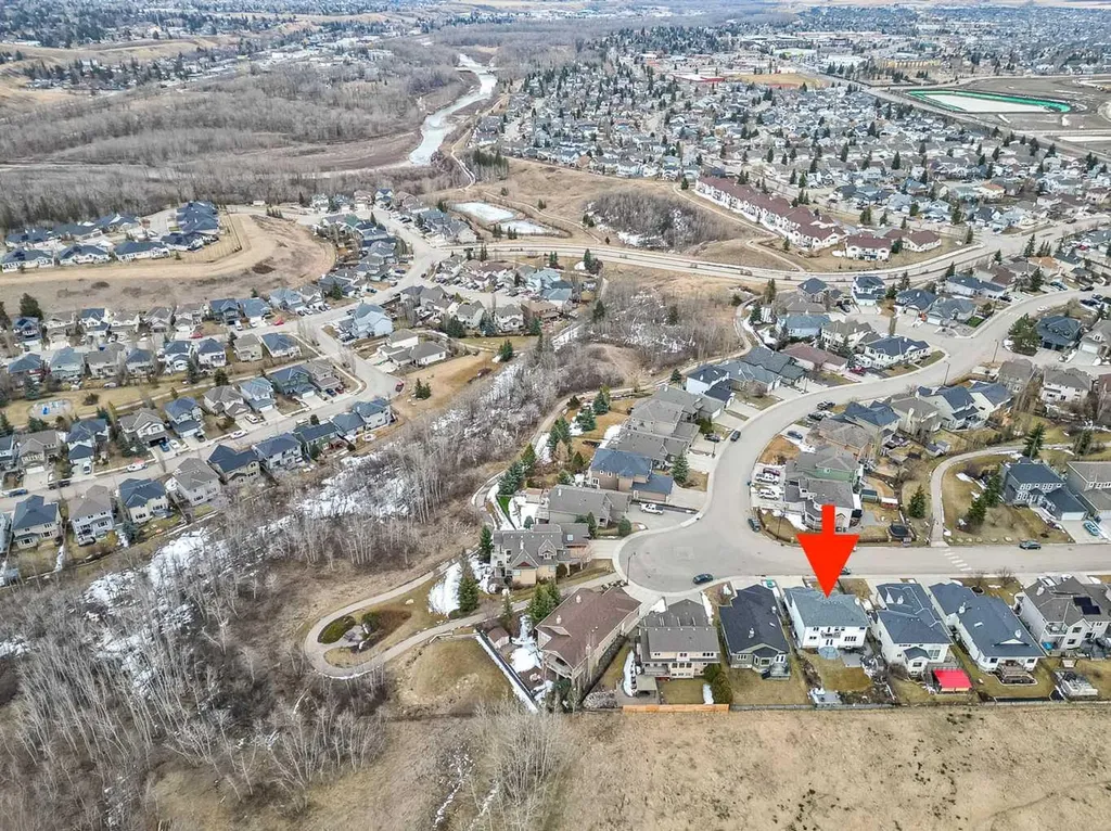 43 Sheep River Heights Okotoks AB T1S 2A1