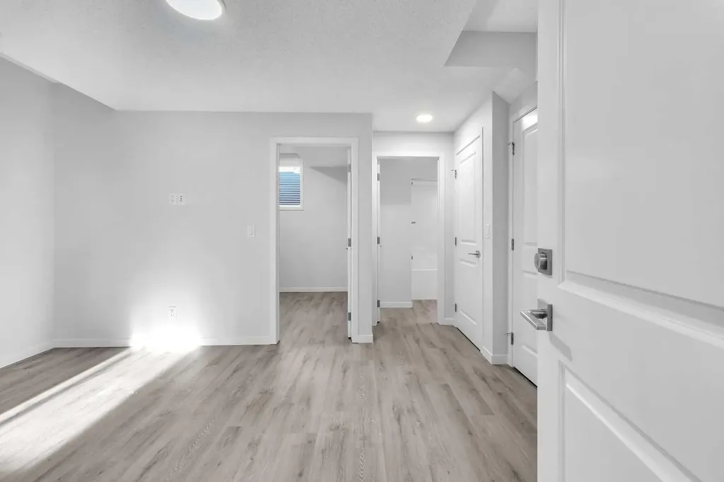20 Iris Crescent Okotoks AB T1S 5V5
