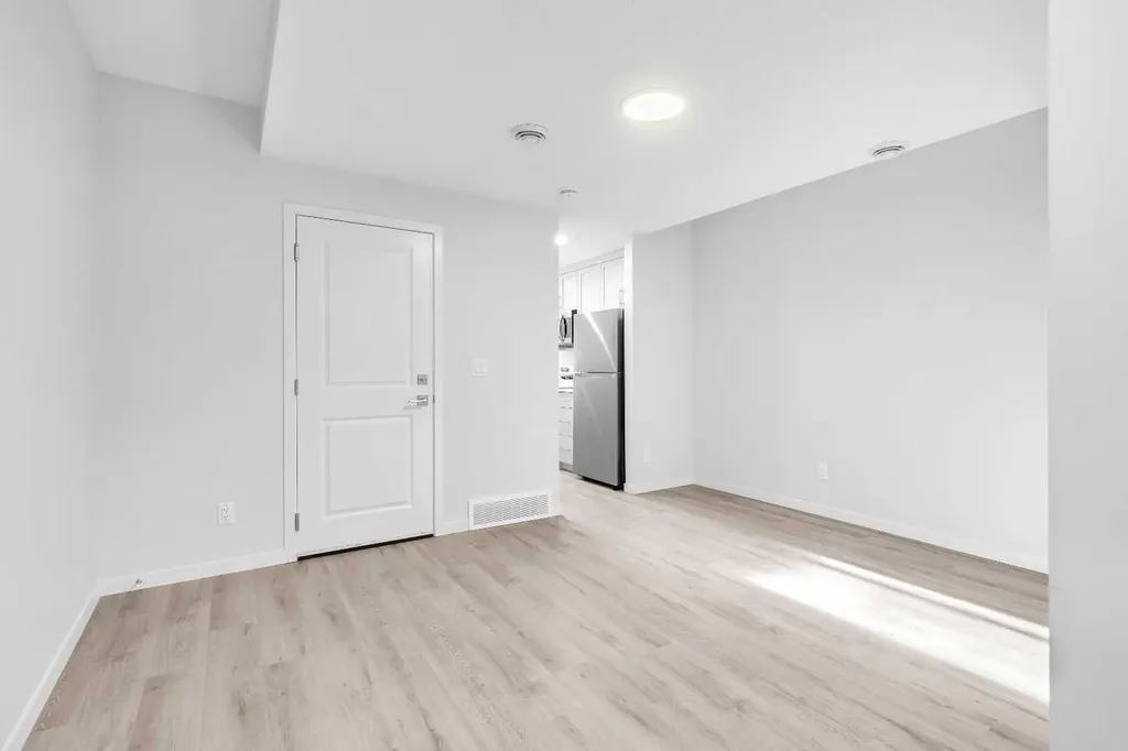 20 Iris Crescent Okotoks AB T1S 5V5