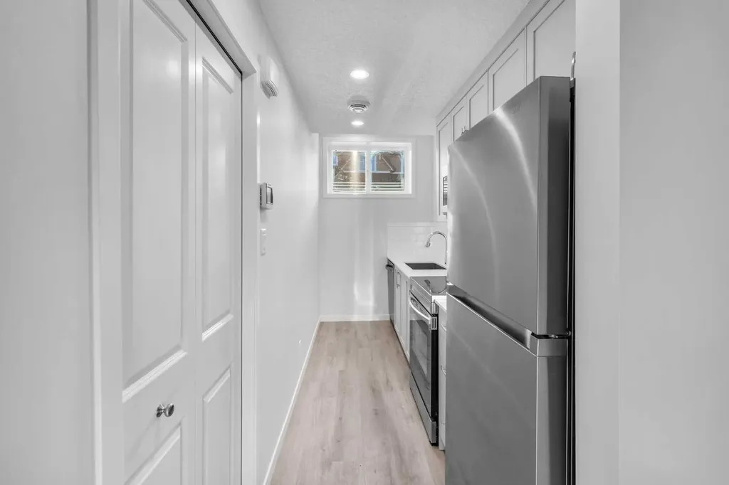 20 Iris Crescent Okotoks AB T1S 5V5