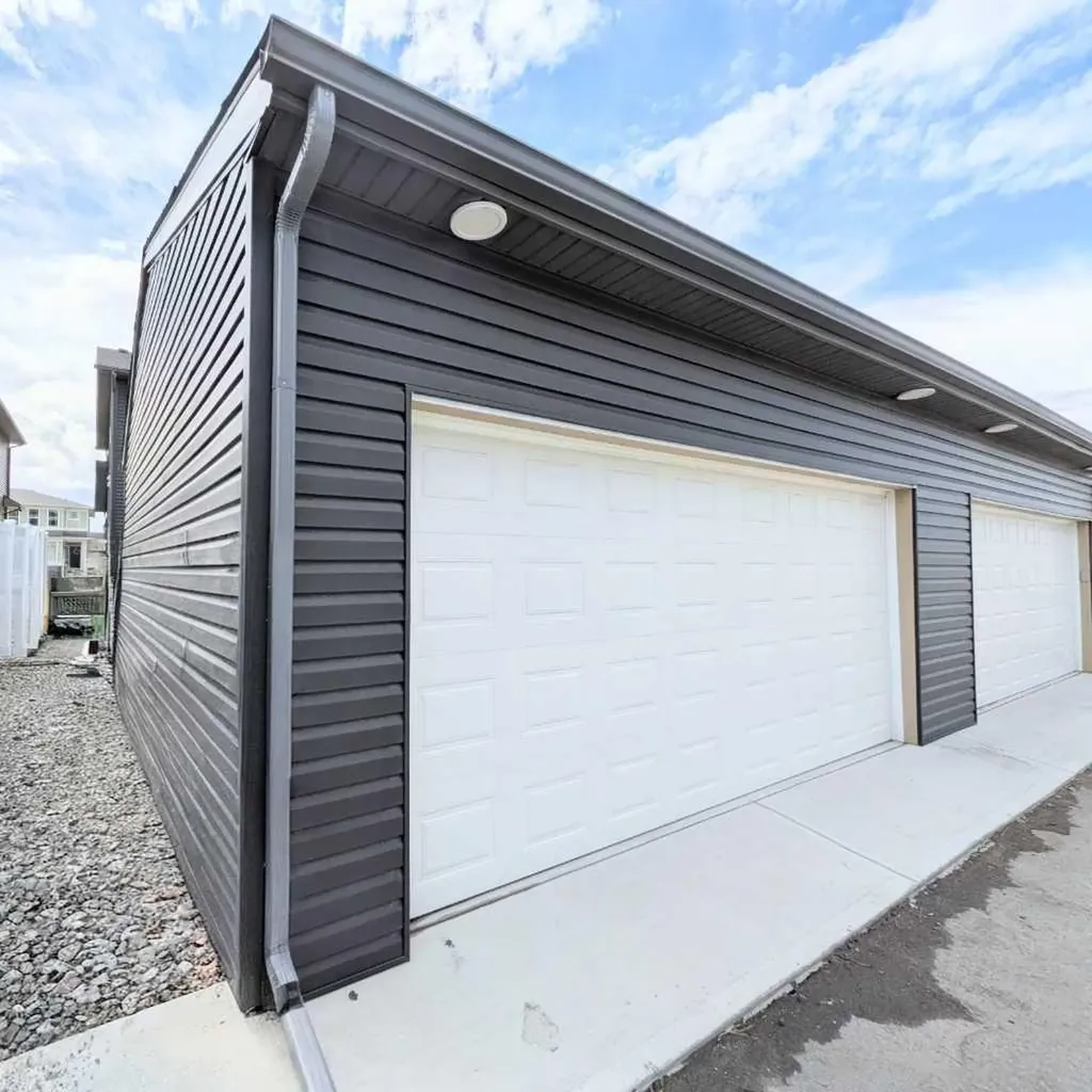 20 Iris Crescent Okotoks AB T1S 5V5