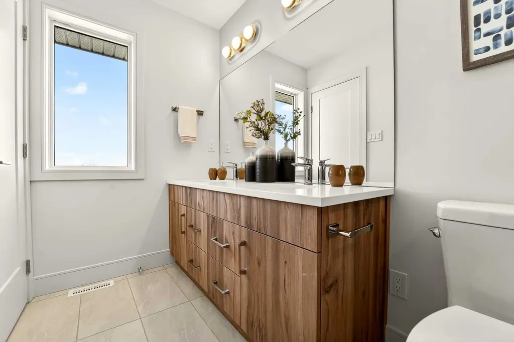 63 Miners Road W Lethbridge AB T1J 5W6