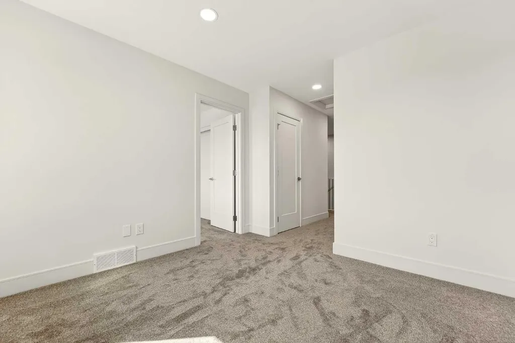 63 Miners Road W Lethbridge AB T1J 5W6