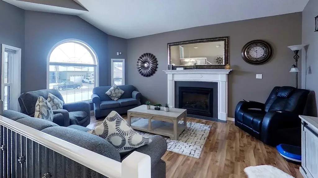 4119 16 Avenue NE Edson AB T7E0A5