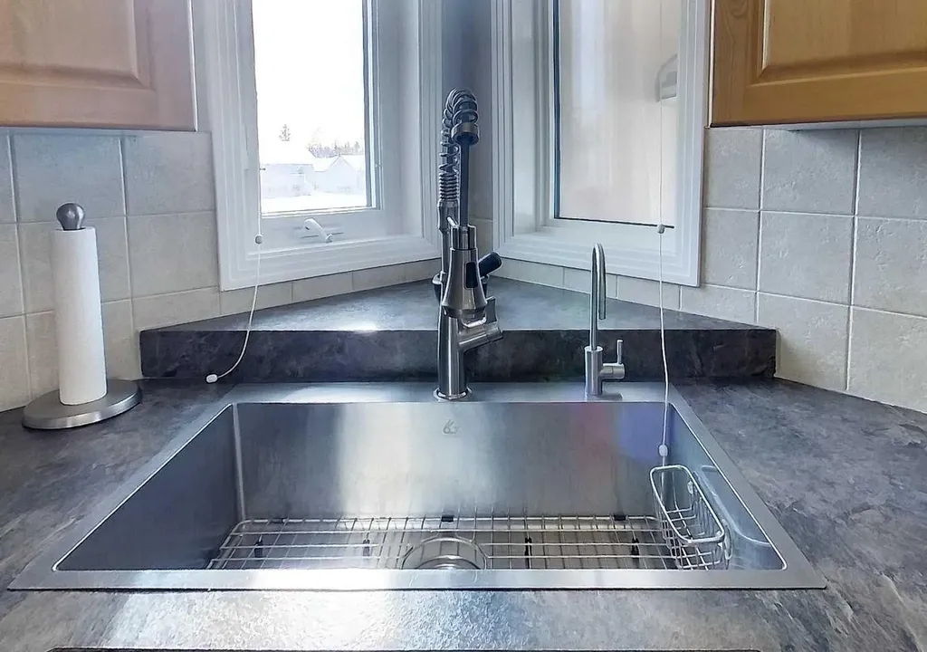 4119 16 Avenue NE Edson AB T7E0A5