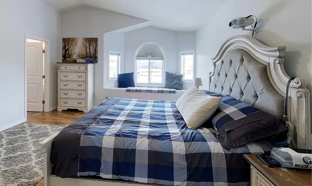 4119 16 Avenue NE Edson AB T7E0A5
