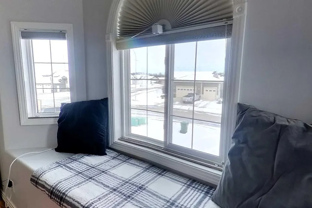 4119 16 Avenue NE Edson AB T7E0A5