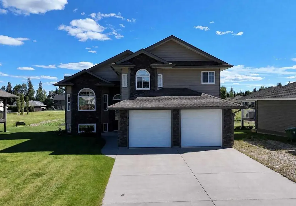 4119 16 Avenue NE Edson AB T7E0A5