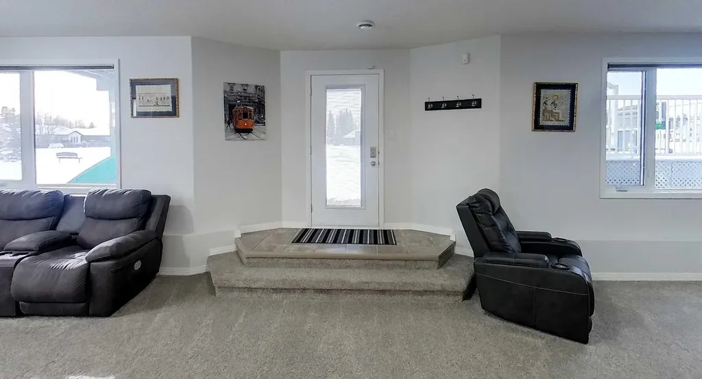 4119 16 Avenue NE Edson AB T7E0A5