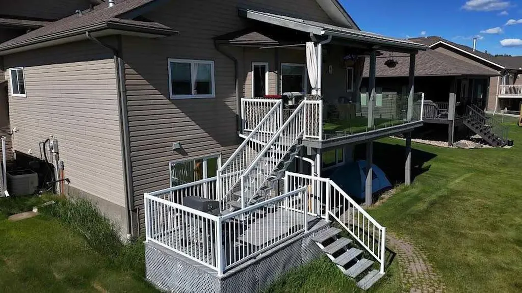 4119 16 Avenue NE Edson AB T7E0A5