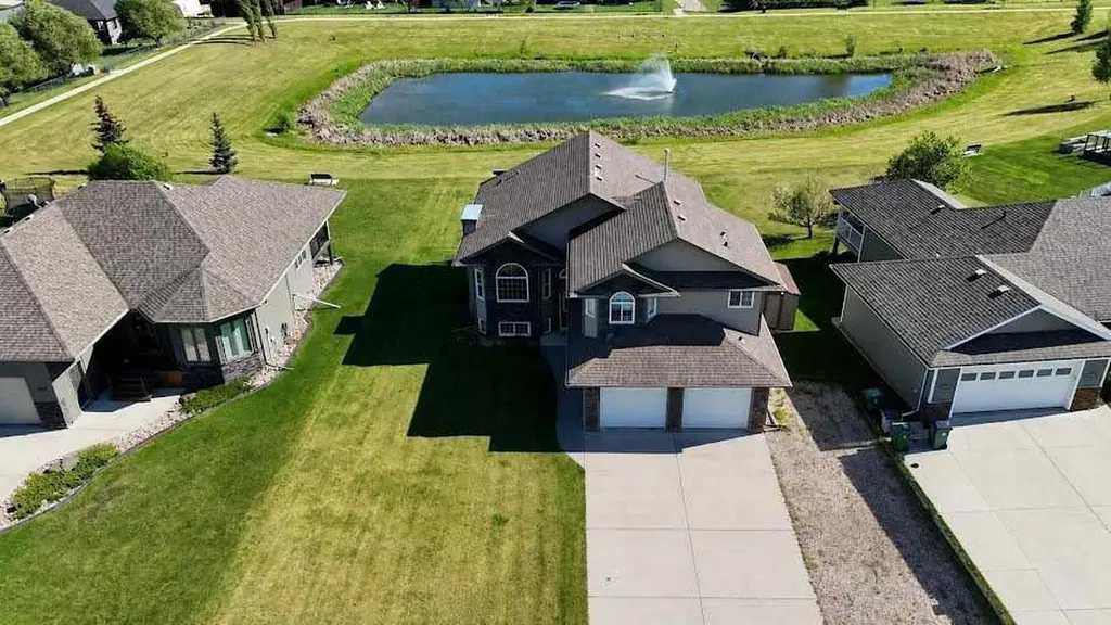 4119 16 Avenue NE Edson AB T7E0A5