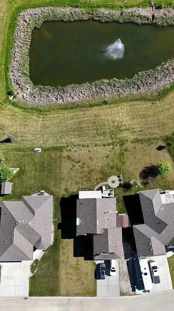 4119 16 Avenue NE Edson AB T7E0A5
