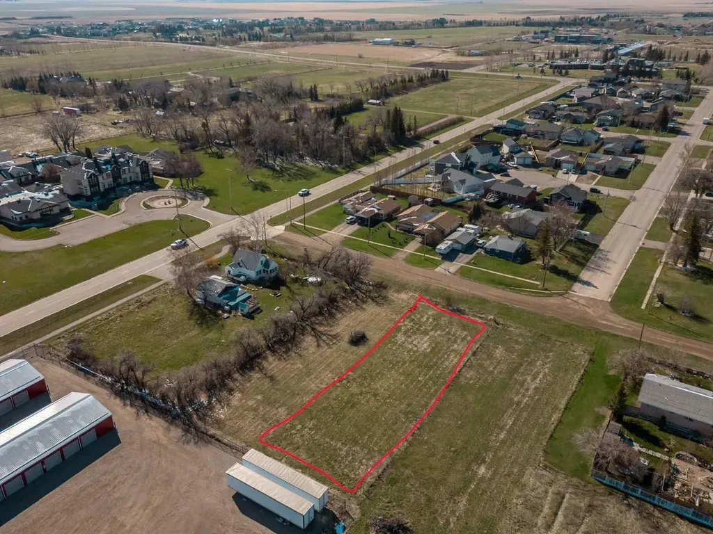 317 E 400 N Raymond AB T0K 2S0