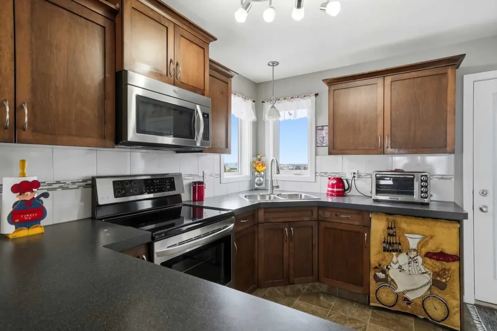 146 Truant Crescent Red Deer AB T4P 0S8