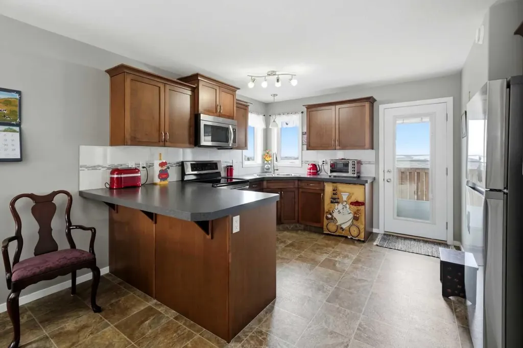 146 Truant Crescent Red Deer AB T4P 0S8