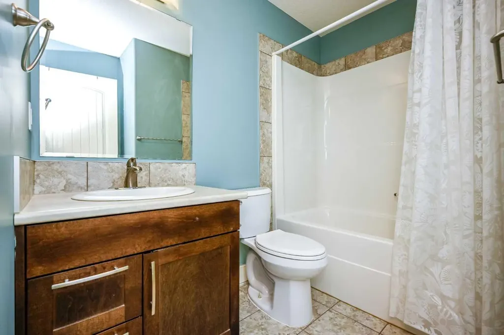 11037 67 Avenue Grande Prairie AB T8W2Y8
