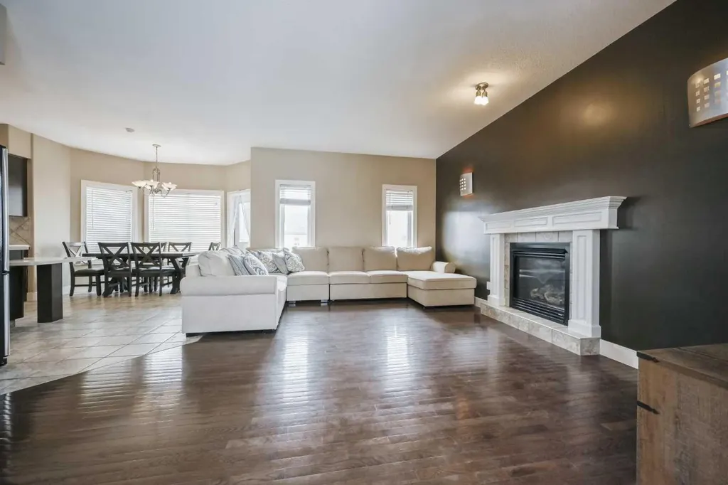 11037 67 Avenue Grande Prairie AB T8W2Y8