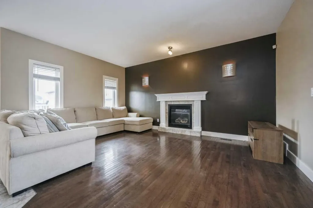 11037 67 Avenue Grande Prairie AB T8W2Y8