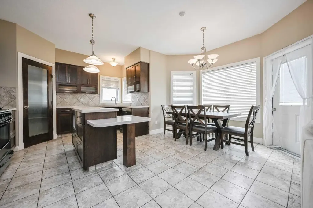 11037 67 Avenue Grande Prairie AB T8W2Y8