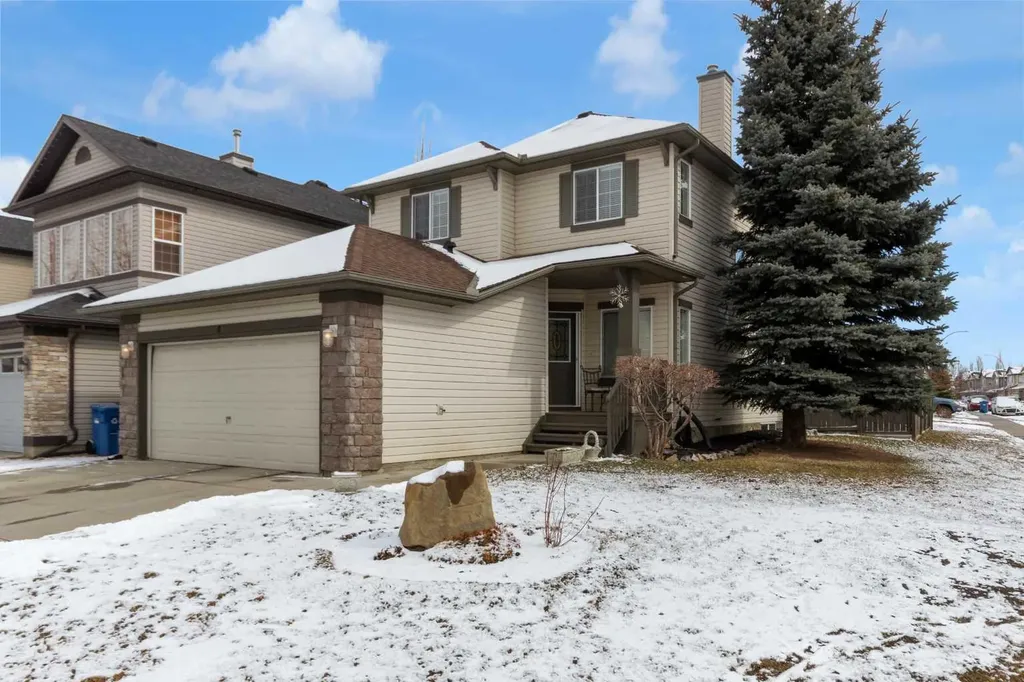 4 Cranfield Circle SE Calgary AB T3M 1G8