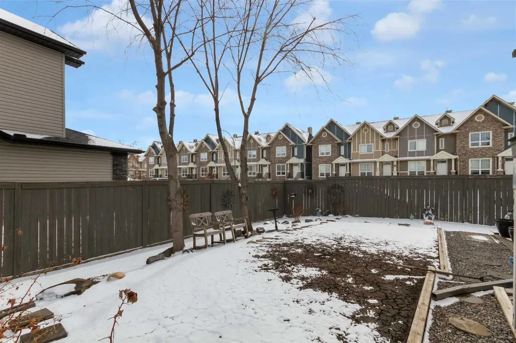 4 Cranfield Circle SE Calgary AB T3M 1G8