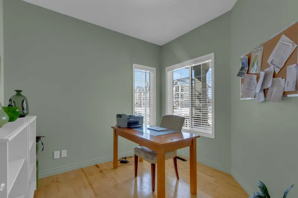 4 Cranfield Circle SE Calgary AB T3M 1G8