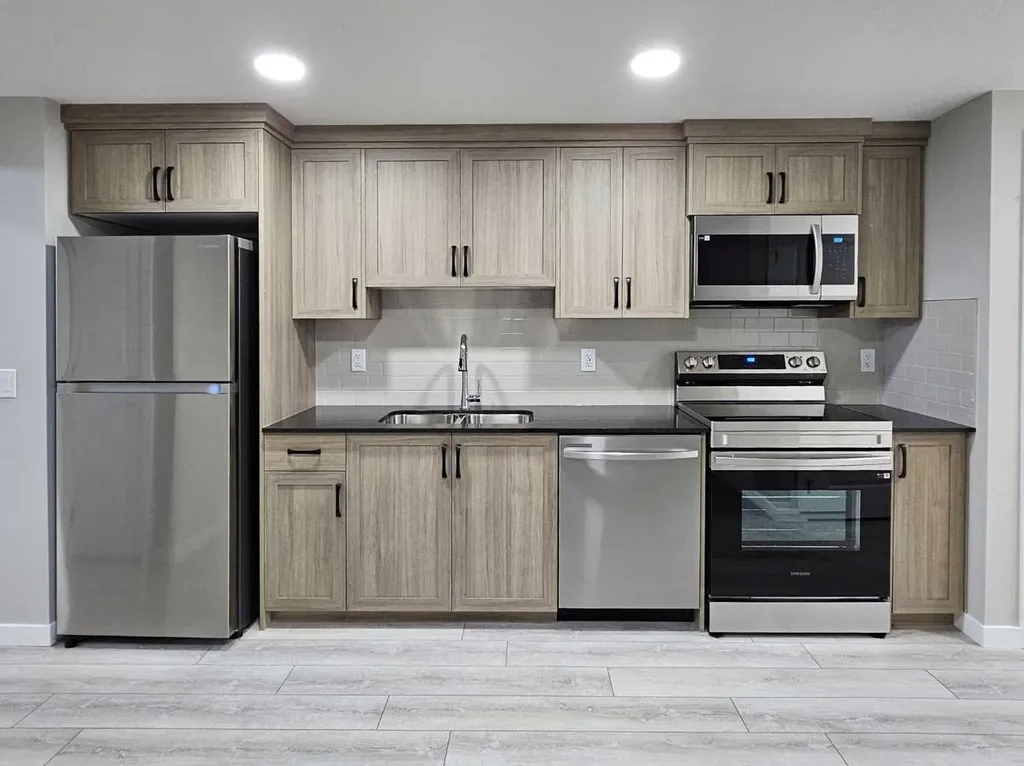 60 Herron Walk NE Calgary AB T3P 2L2
