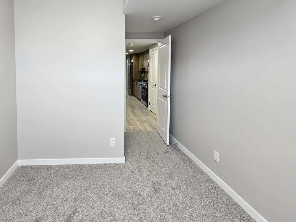 60 Herron Walk NE Calgary AB T3P 2L2