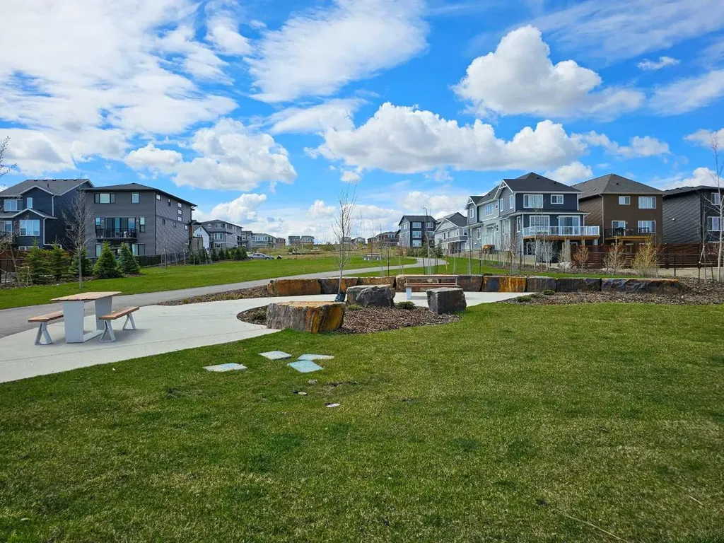60 Herron Walk NE Calgary AB T3P 2L2