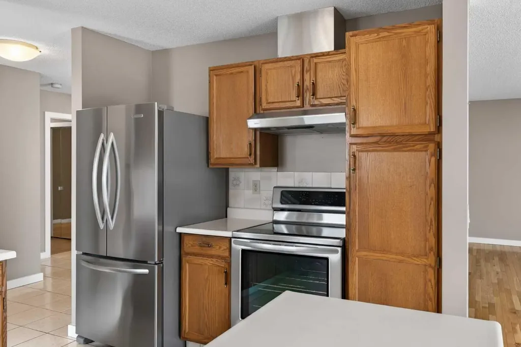 96 Norquay Heights NW Calgary AB T2K 6H4