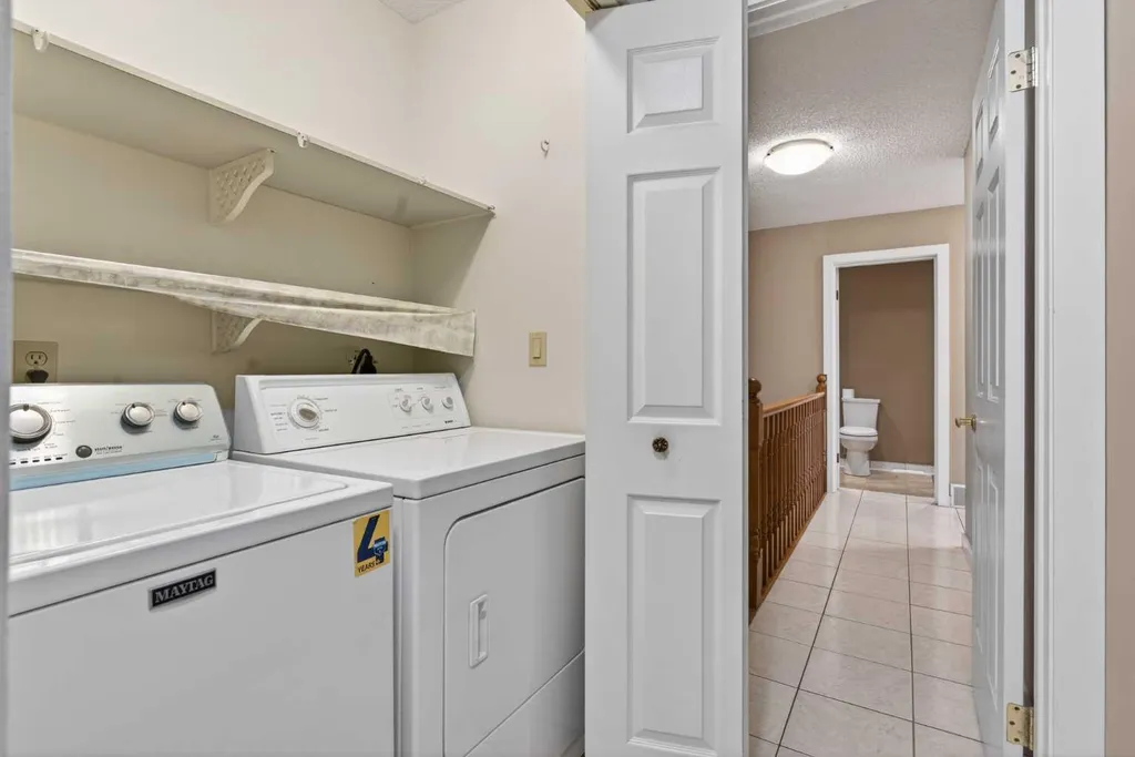 96 Norquay Heights NW Calgary AB T2K 6H4