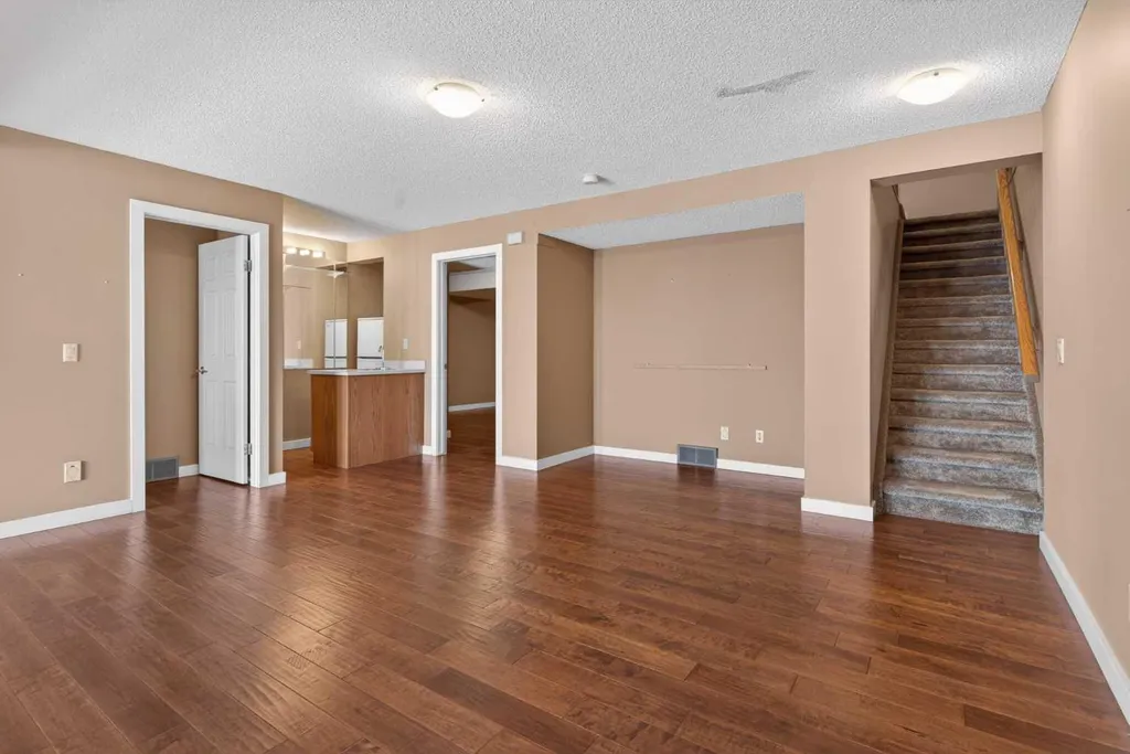 96 Norquay Heights NW Calgary AB T2K 6H4