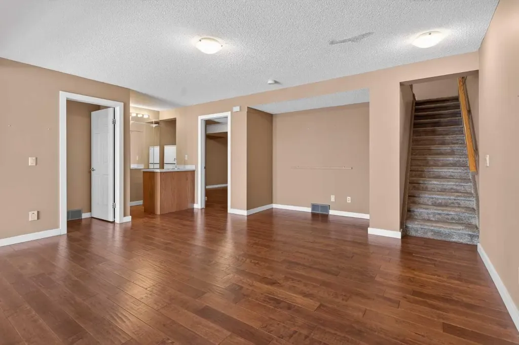96 Norquay Heights NW Calgary AB T2K 6H4