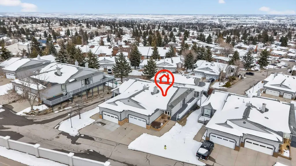 96 Norquay Heights NW Calgary AB T2K 6H4
