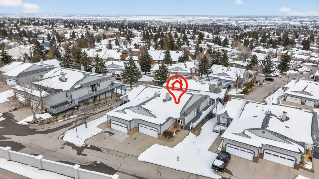 96 Norquay Heights NW Calgary AB T2K 6H4