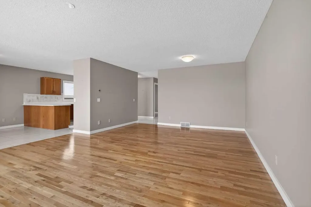 96 Norquay Heights NW Calgary AB T2K 6H4