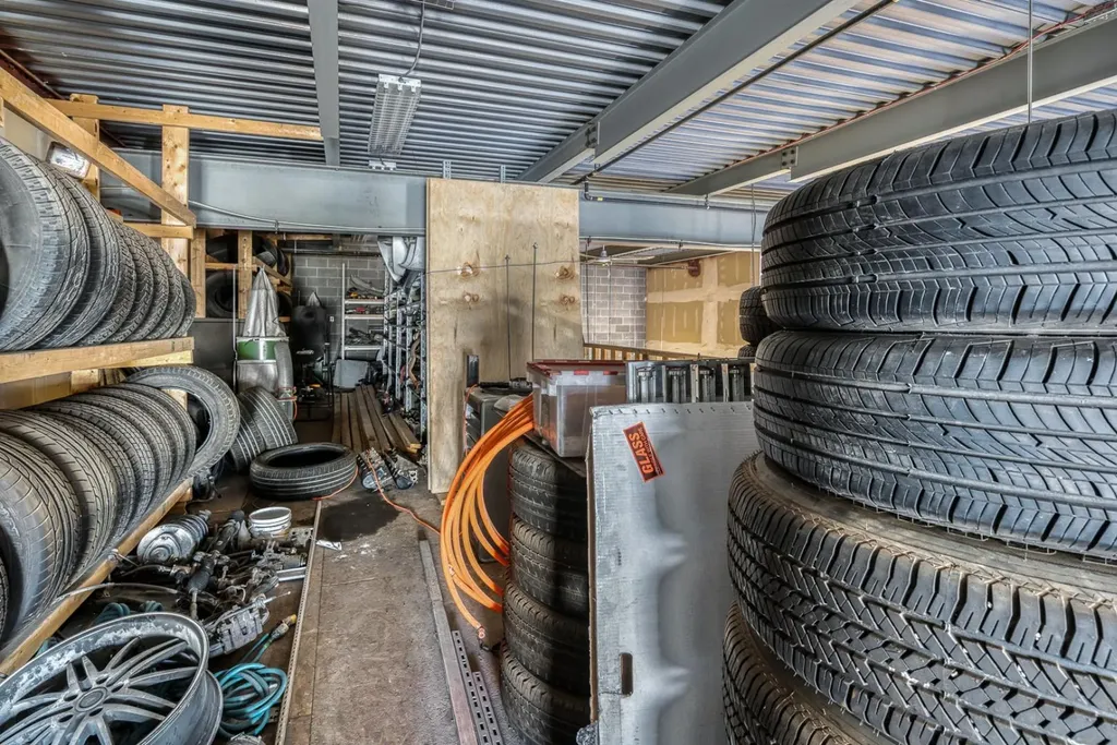 32 Westwinds Crescent NE Calgary AB T3J 5L3